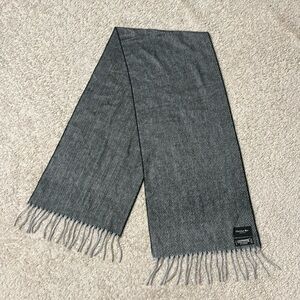 NWOT CHRISTIAN DIOR Cashmere Gray White Chevron Unisex Fringe Scarf